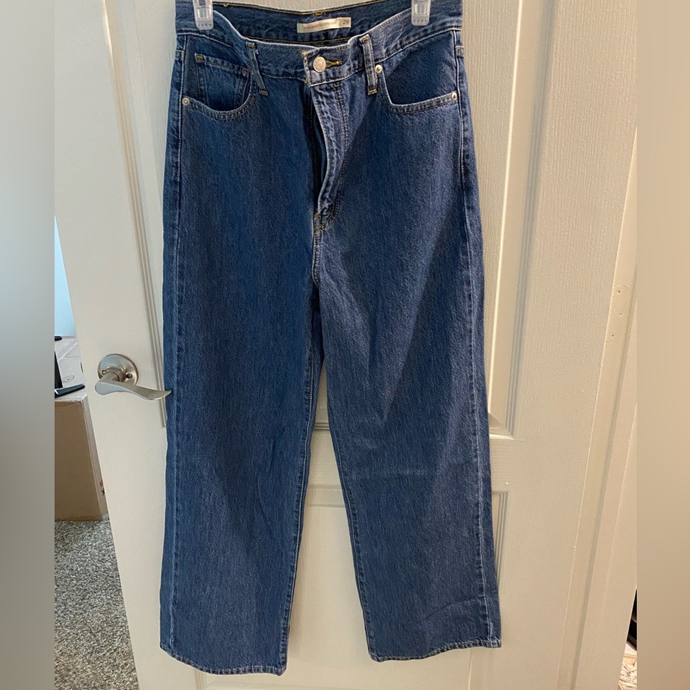 Levi high waisted straight leg jeans